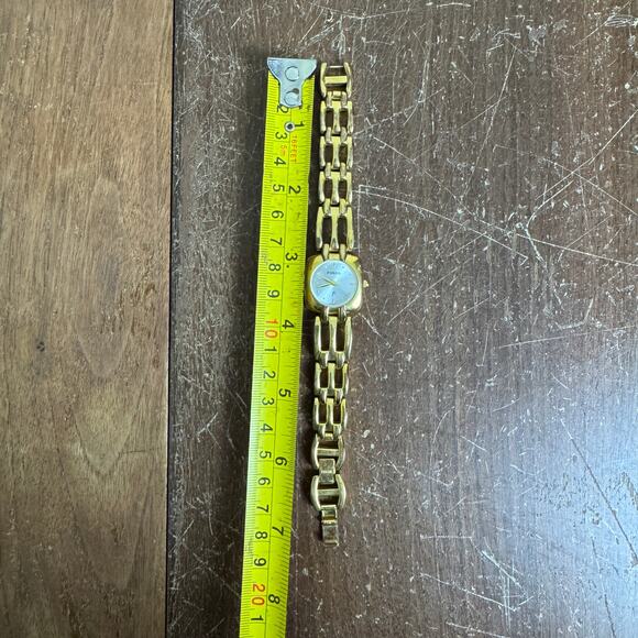 Fossil F2 Gold Tone Link Bracelet Analog Ladies Wristwatch Battery Powered - Picture 2 of 6